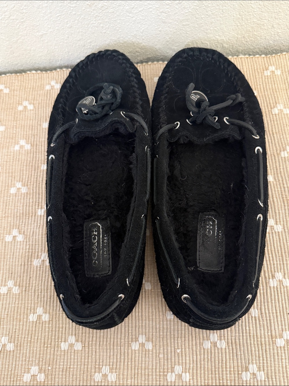 Coach Antonia Black Suede Signature Embossed Fur Lined Moccasin Loafers Size 7.5 - Picture 9 of 14